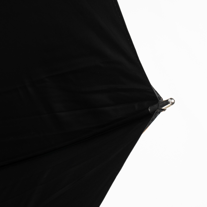 Uv-Blocking Golf Umbrella With Extended Canopy